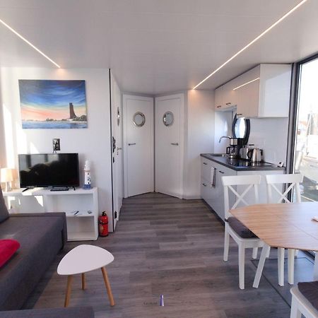 Hausboot Fjord Lacerta Mit Dachterrasse In Wendtorf Exterior foto